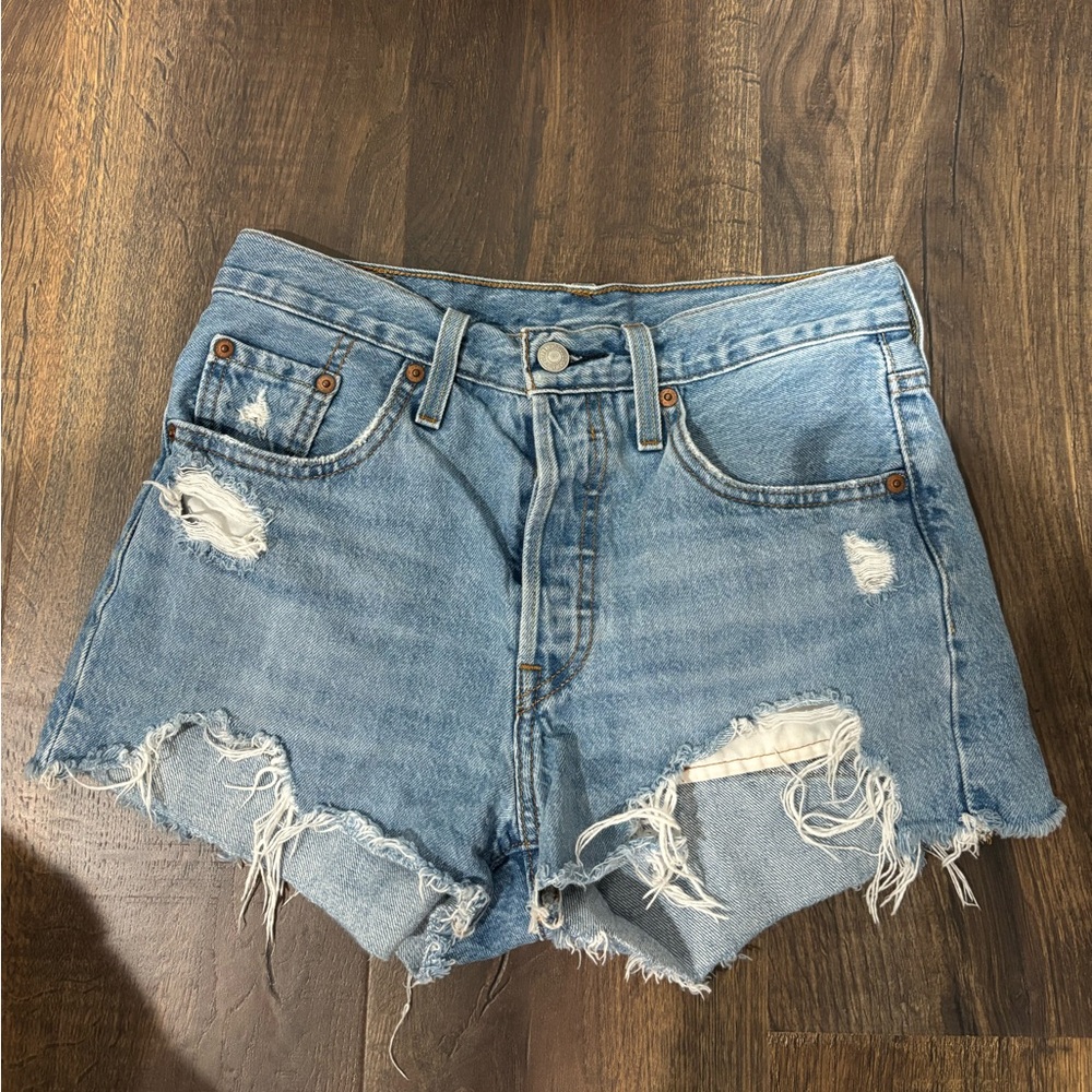 Levi’s 501 Cutoff Shorts Womens 25 High Rise Distressed Light Wash Denim